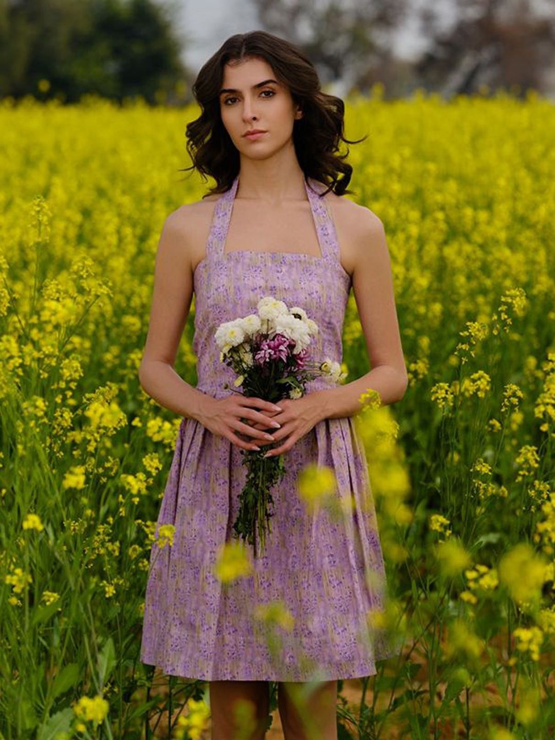 unFyYsHr_827f7e0e364941be8a8f66bbb5a918b4.jpg Floral Printed Backless Halter Neck Fit & Flare Dress - Image 1